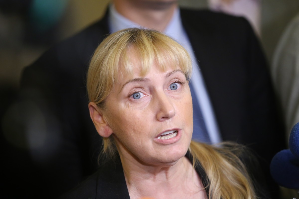 Йончева към Цацаров: Проверете произхода на парите за къщата в Барселона и кръга „Банкя”