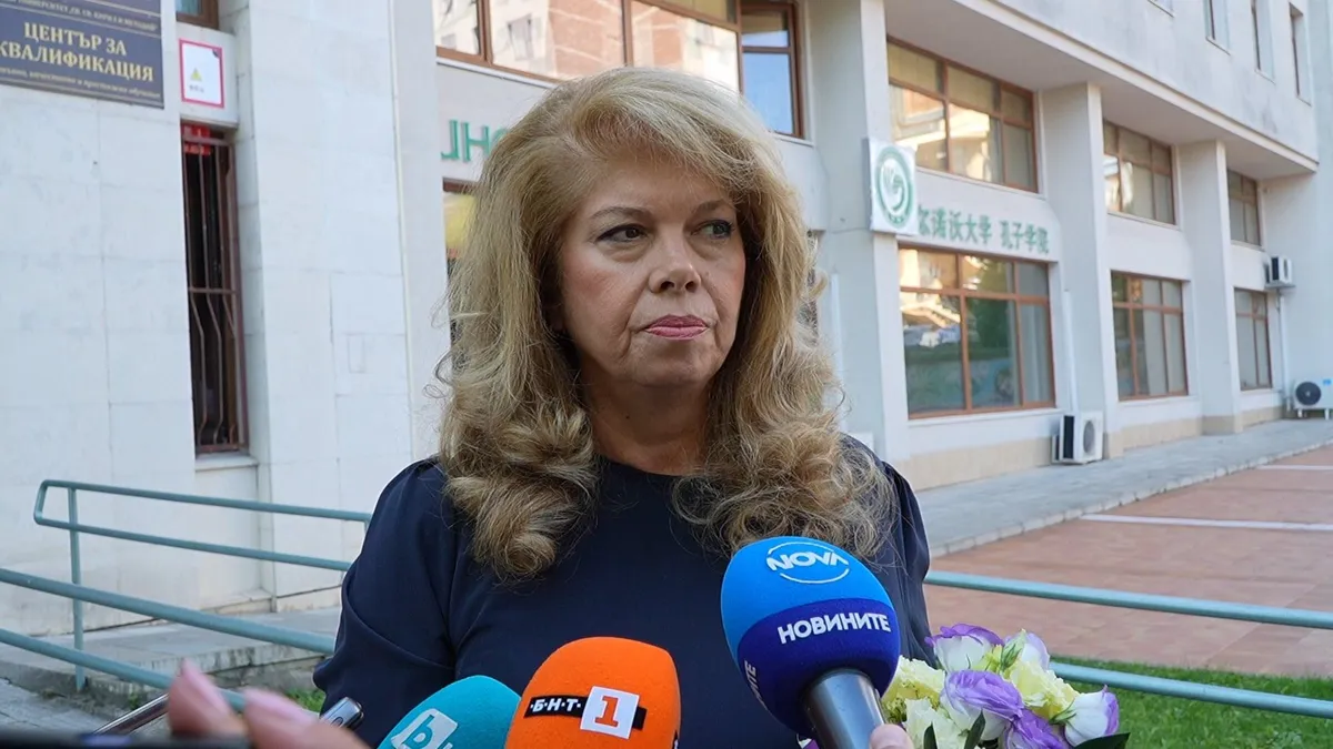 Йотова открива учебната година в училището в Стар Бешенов