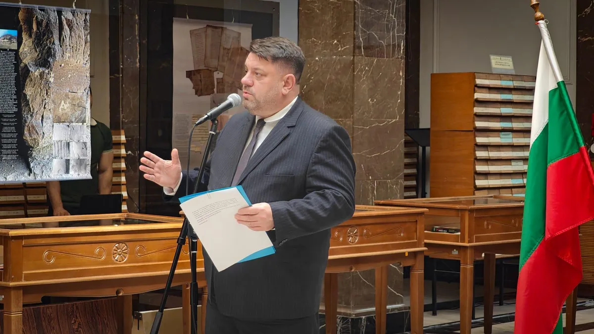 Зафиров: Все по-млади хора се въвличат в хазарт чрез мобилни приложения