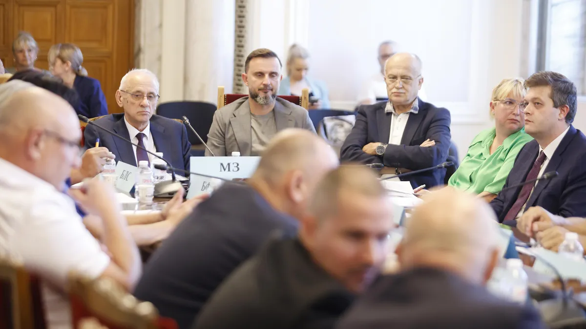 Заплатите на младите лекари ще продължат да са обвързани с Колективния трудов договор