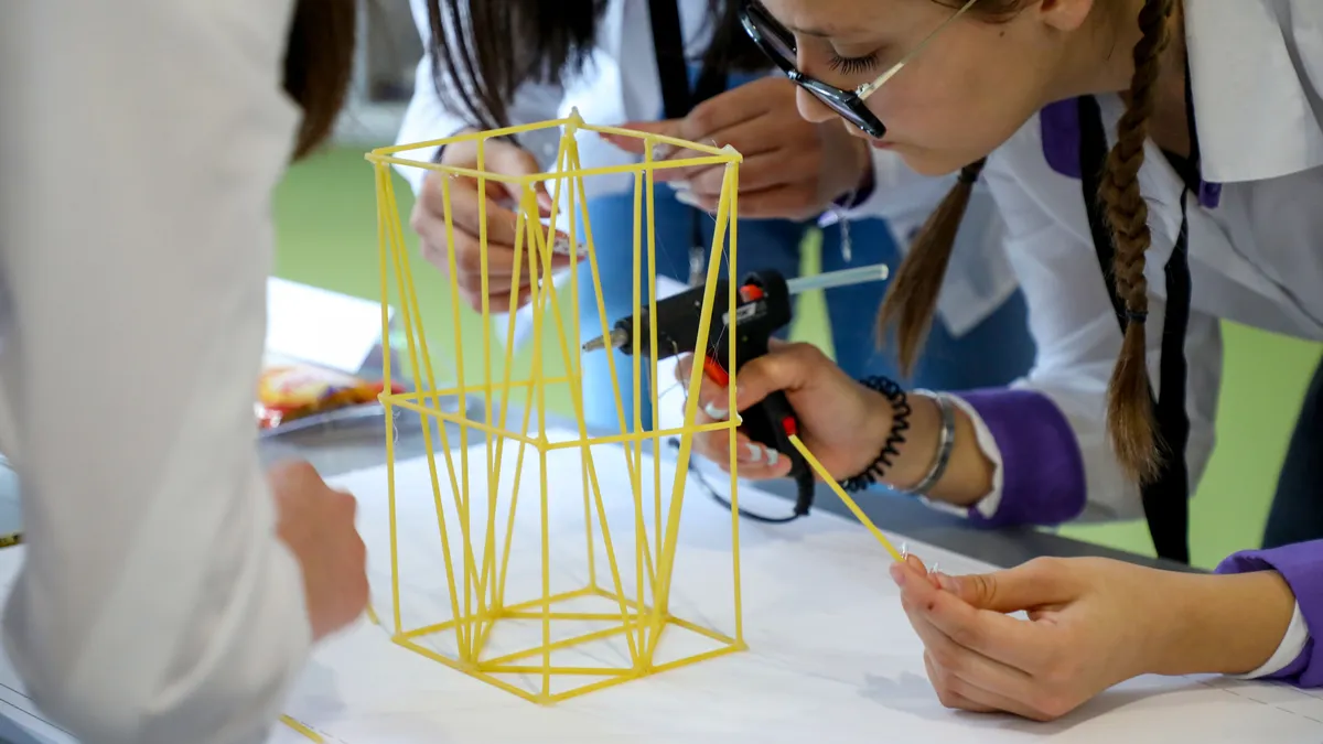 Започва X издание на Международното състезание за креативни умения Varna Spaghetti Engineering