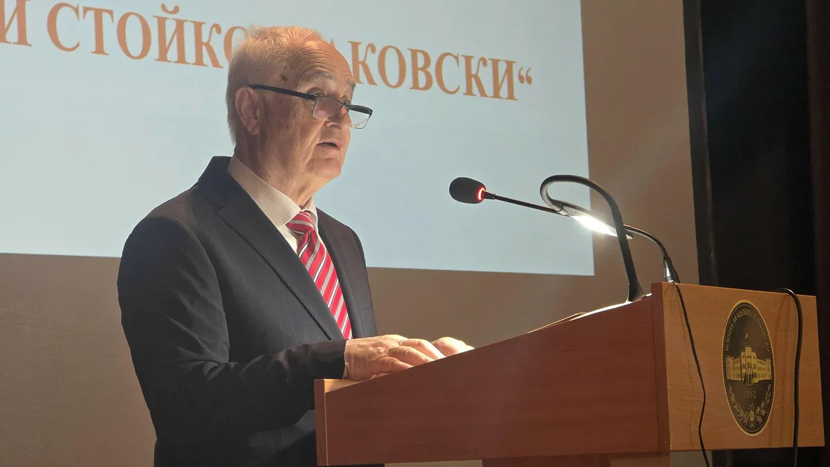 Запрянов: Чакаме първите 33 бойни машини "Страйкър"