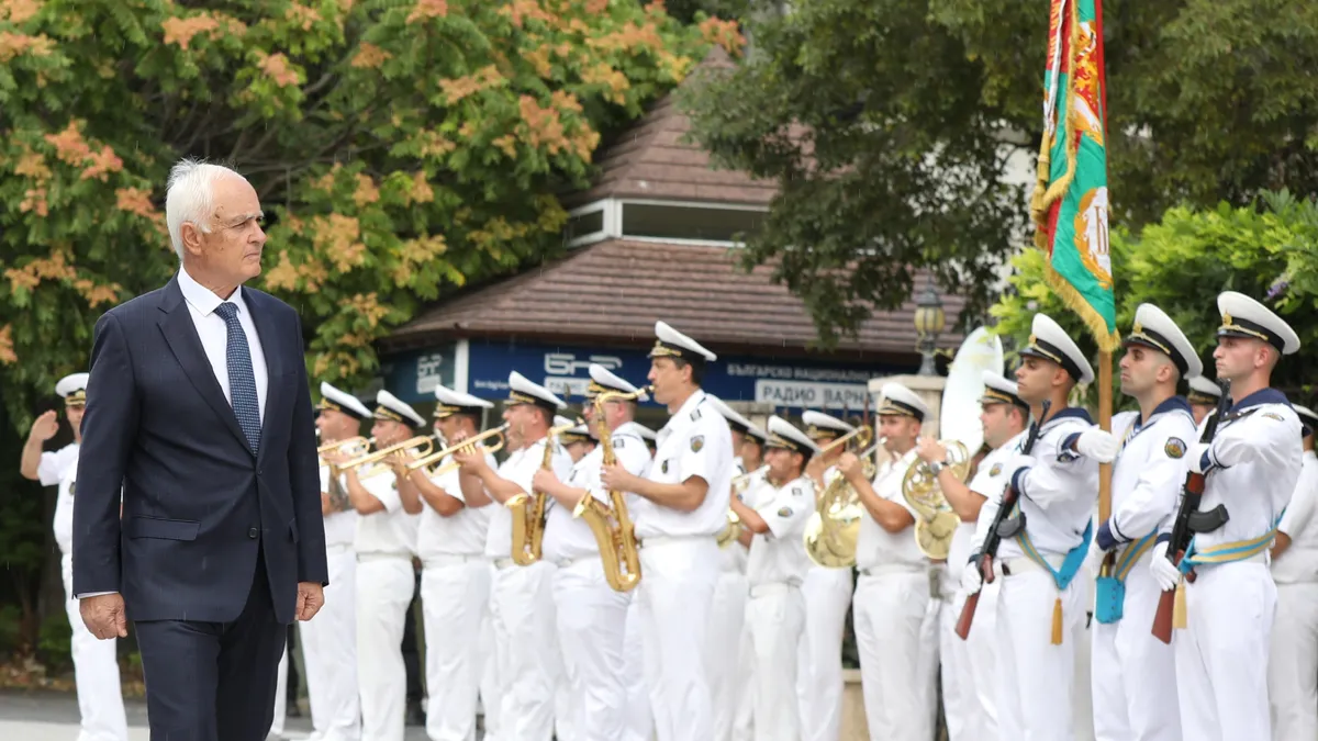Запрянов поздрави личния състав на ВМС по повод 145-ата годишнина от създаването им 