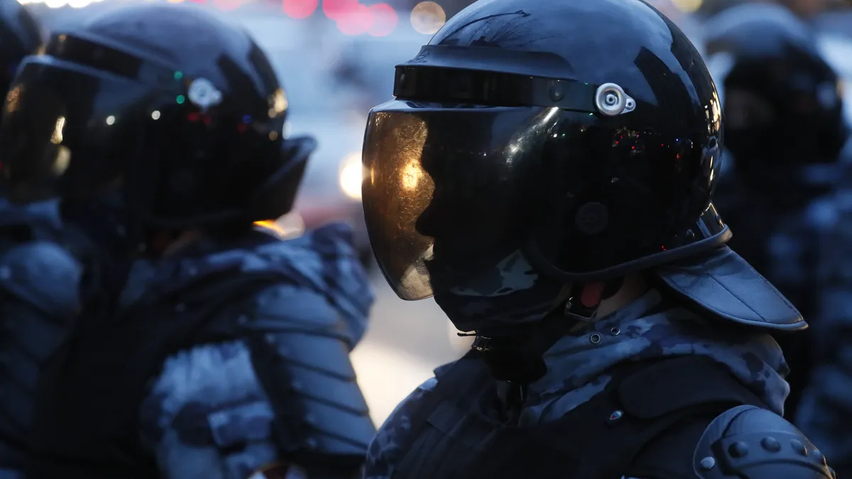 Затворници от "Ислямска държава" взеха за заложници двама надзиратели в Ростов