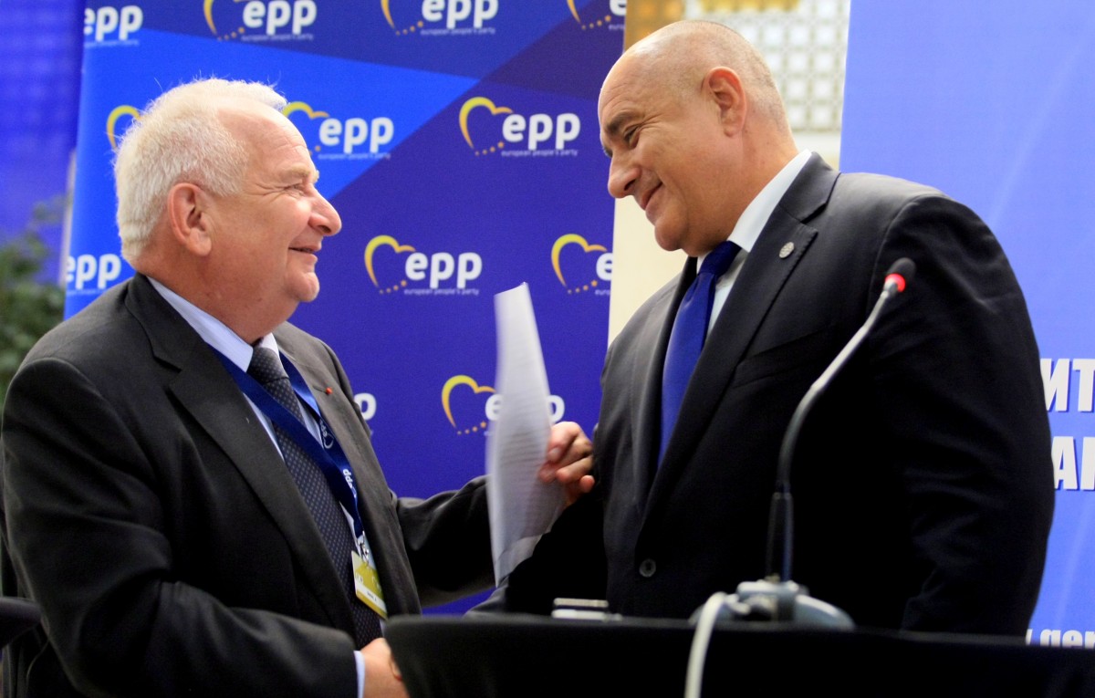 Лидерът на ЕНП иска всички десни заедно с ГЕРБ на евровота